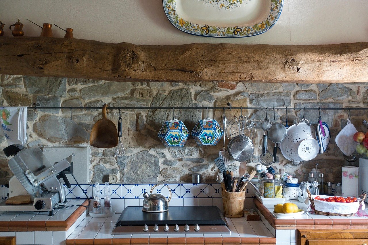 Affordable Finds for a Rustic Chic Farmhouse Style